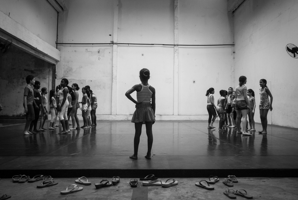Dance School-1-Lia Rodrigues-©sammi landweer copy